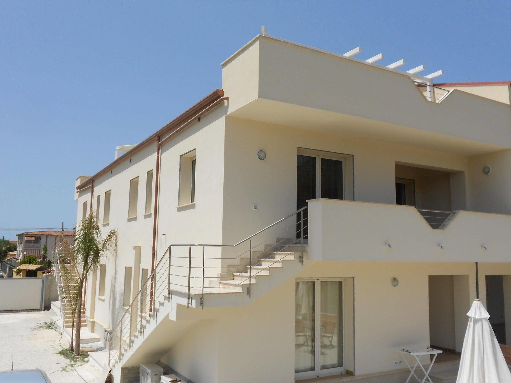 Bosco Sea Apartments Сан-Леоне Экстерьер фото