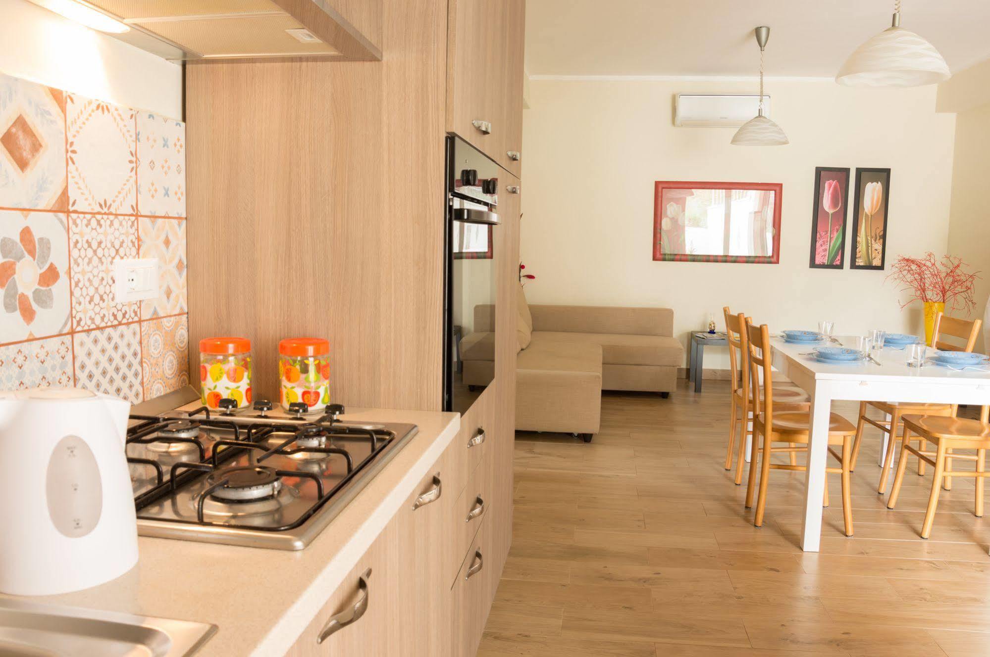 Bosco Sea Apartments Сан-Леоне Экстерьер фото
